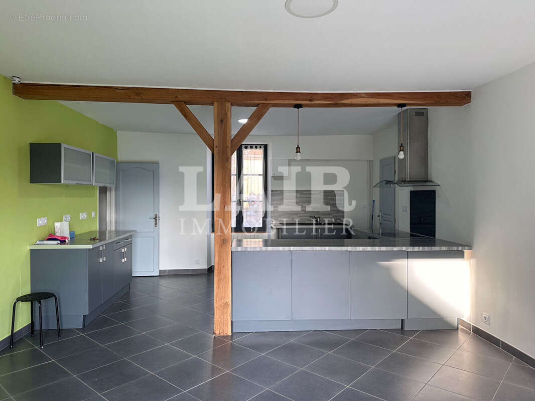 Maison à LA CHAPELLE-SOUEF