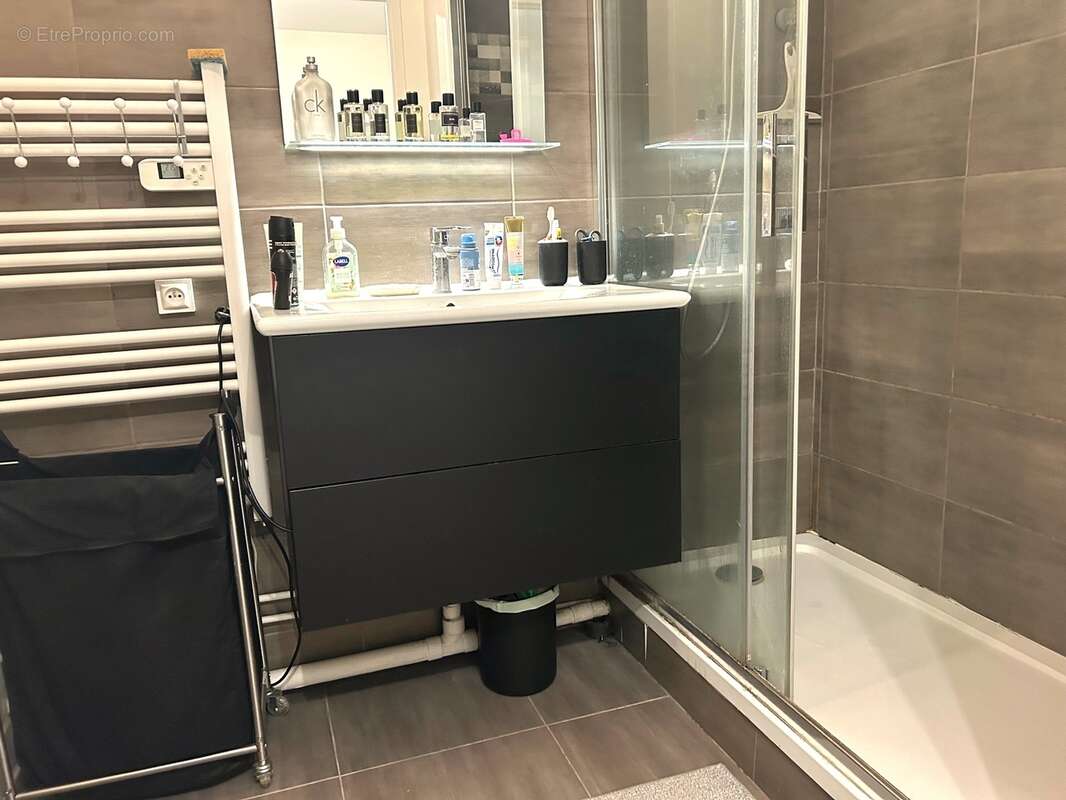 Appartement à EMERAINVILLE