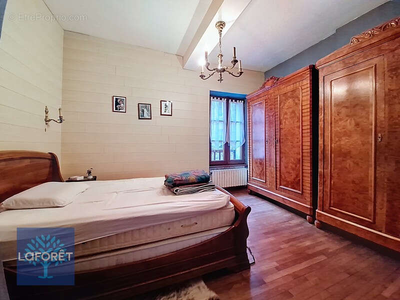 Maison à FOUGERES