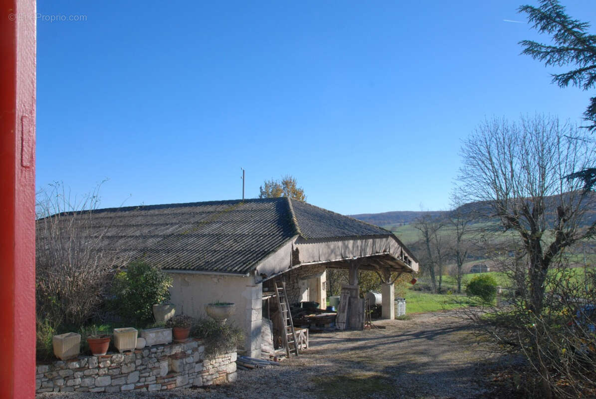 Maison de campagne avec gîte, piscine et grange - photo 14
