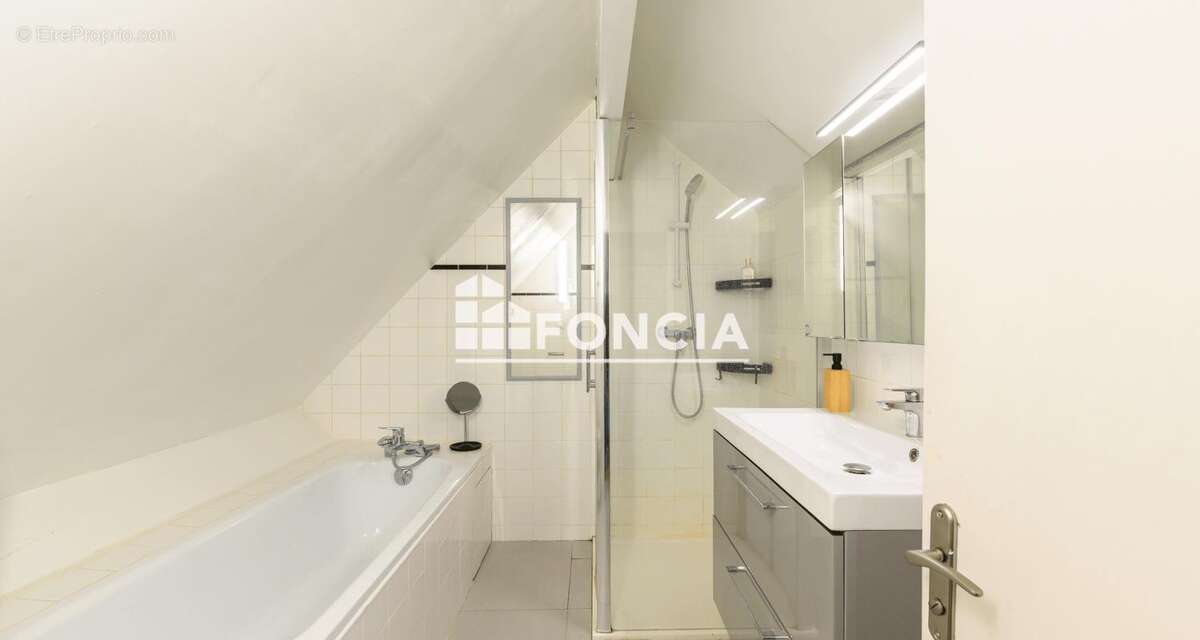 Pontault Combault Duplex esprit Loft en cœur de ville, petite copropriété, calme absolu - photo 10