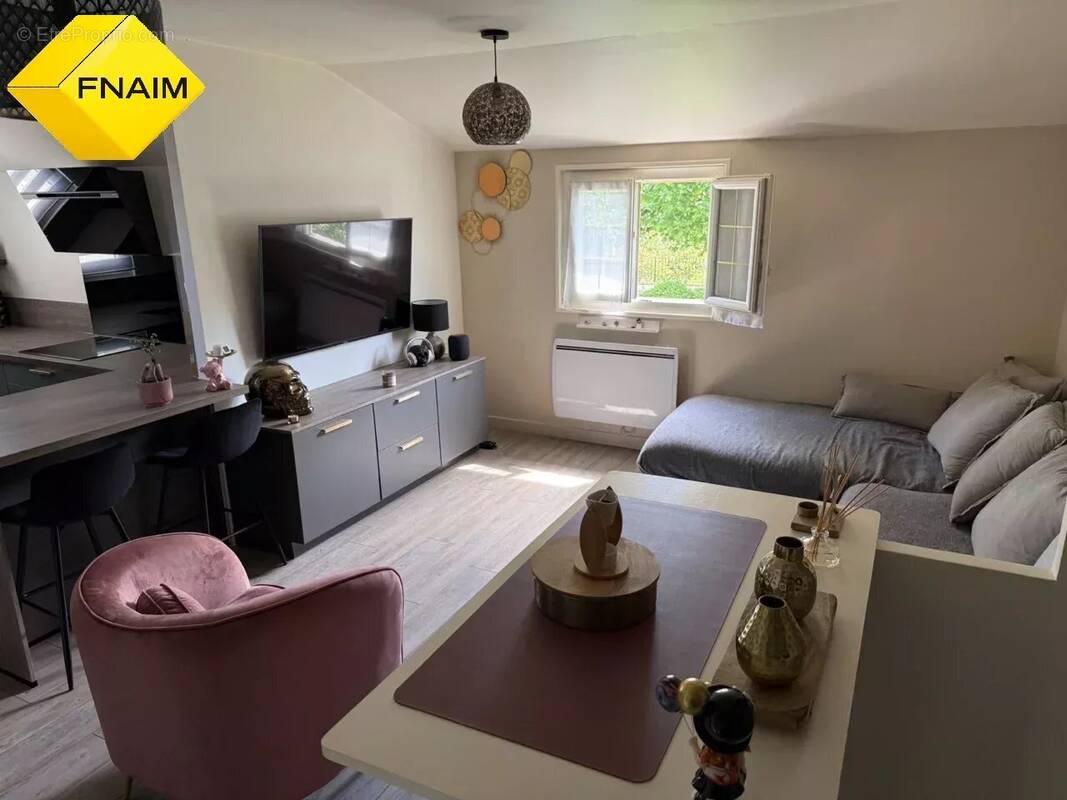 Appartement à SAINTE-GENEVIEVE-DES-BOIS