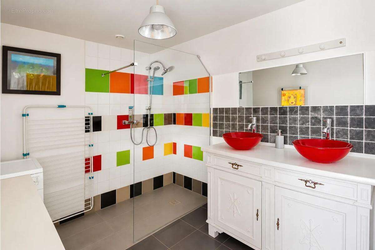 Maison de 270 m² avec double logement à Fursac - photo 10