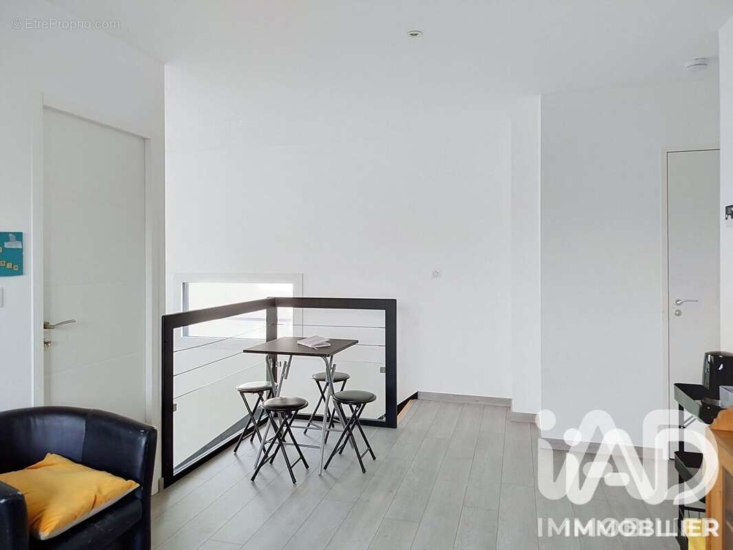 Maison 141 m² à La Ville-Es-Nonais  - photo 9