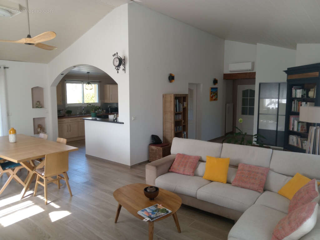Maison à SALLES