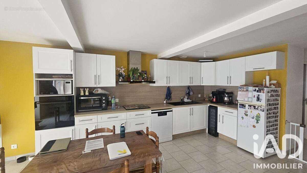 Maison 68 m² à Juicq  - photo 4