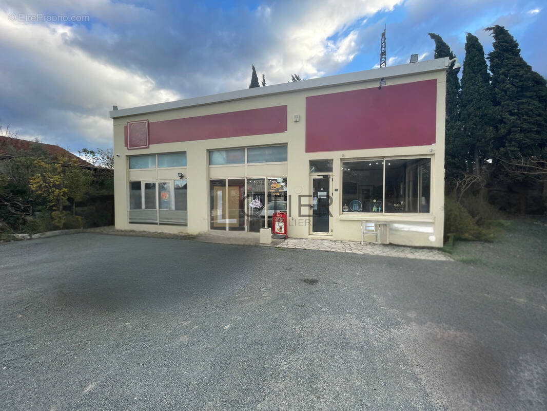 Commerce à CAPENDU