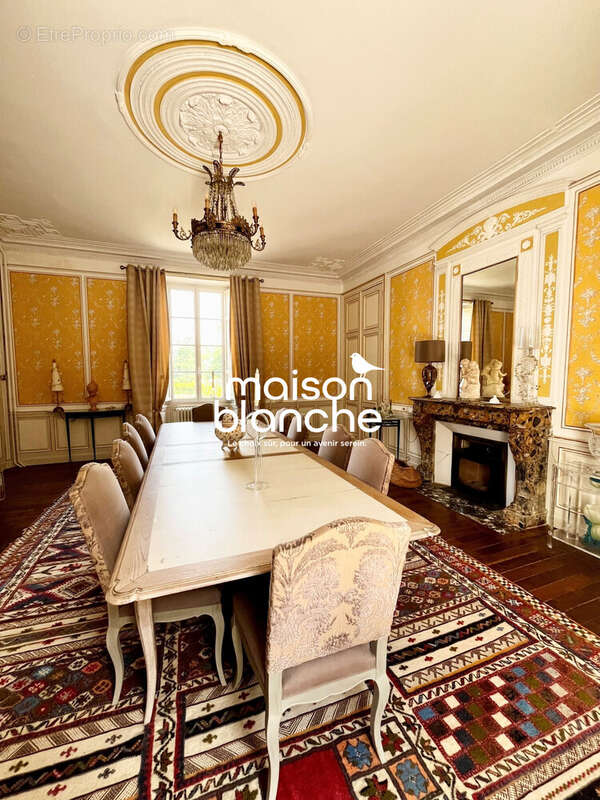 Maison à SAINT-DENIS-LA-CHEVASSE