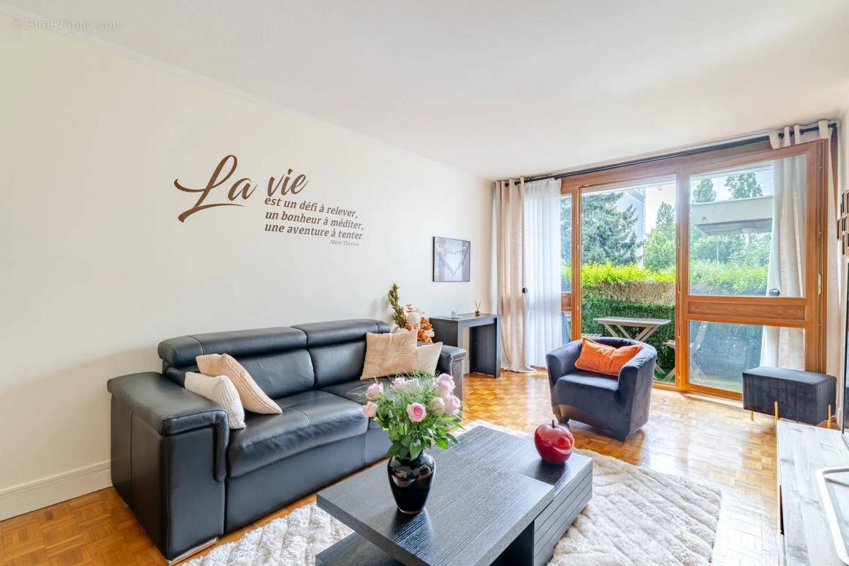 Appartement à CHILLY-MAZARIN