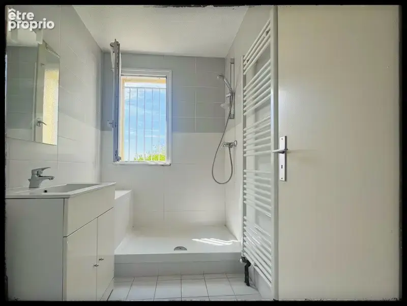 Cap d agde -  a vendre - appartement t3 avec parking prive - photo 9