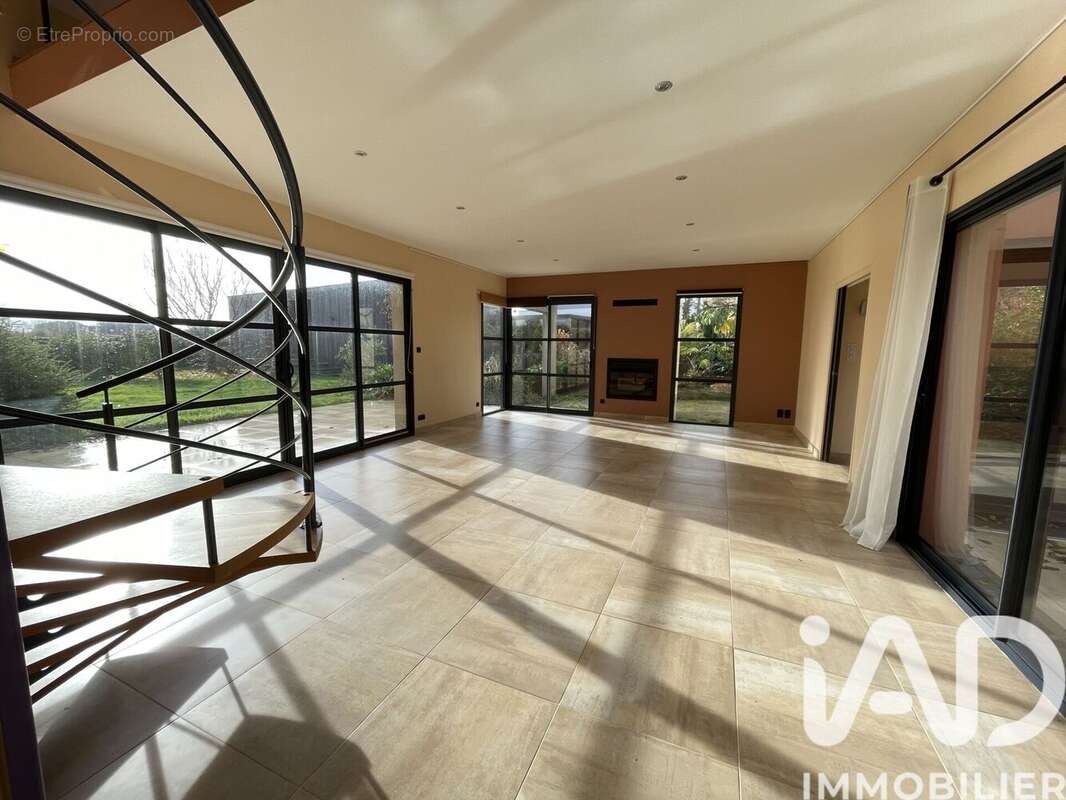 Maison 252 m² à Loctudy  - photo 5