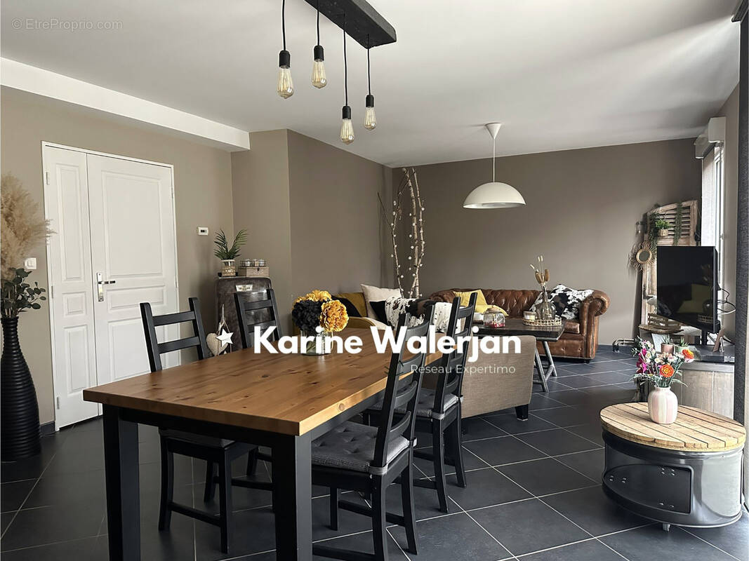 Maison à COURRIERES