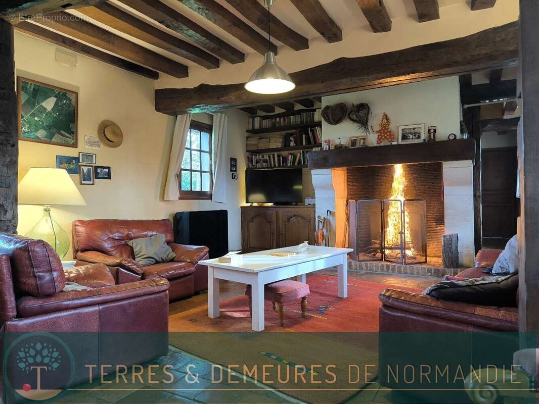 Maison à SAINT-GEORGES-DU-VIEVRE
