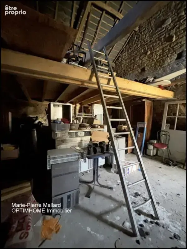 Une belle bâtisse en pierre au cœur d’un village creusois à SOUBREBOST (23) - photo 40