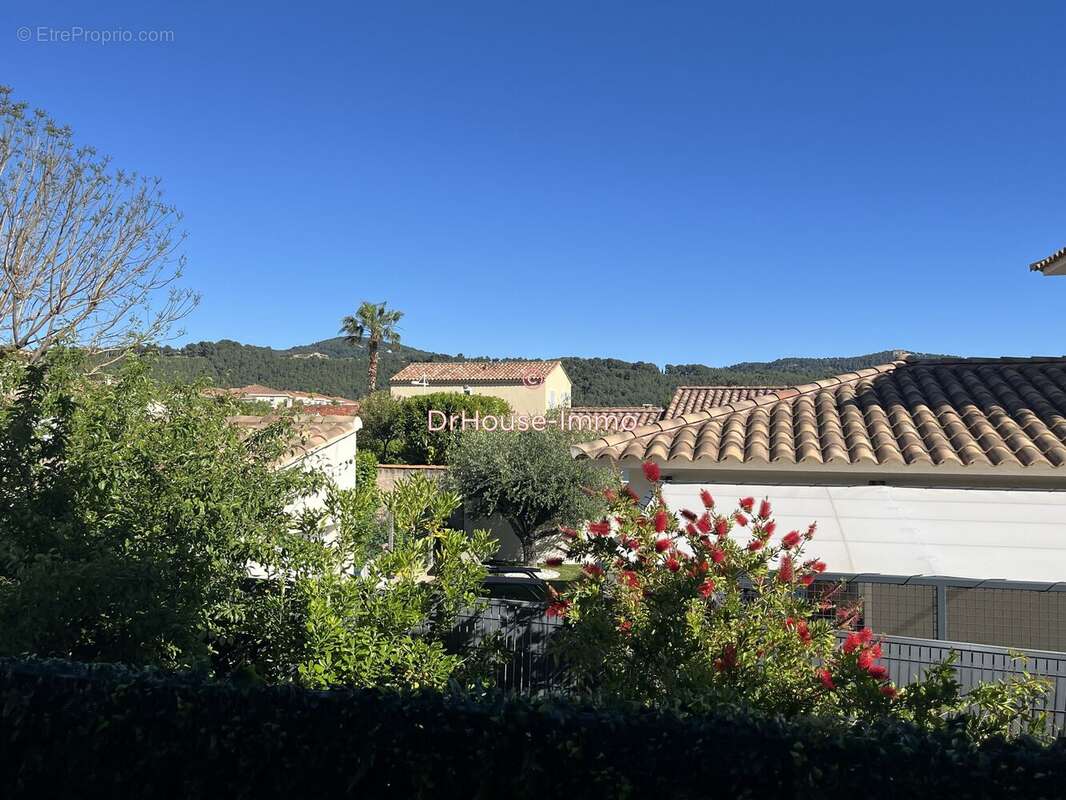 Appartement à SAINT-CYR-SUR-MER