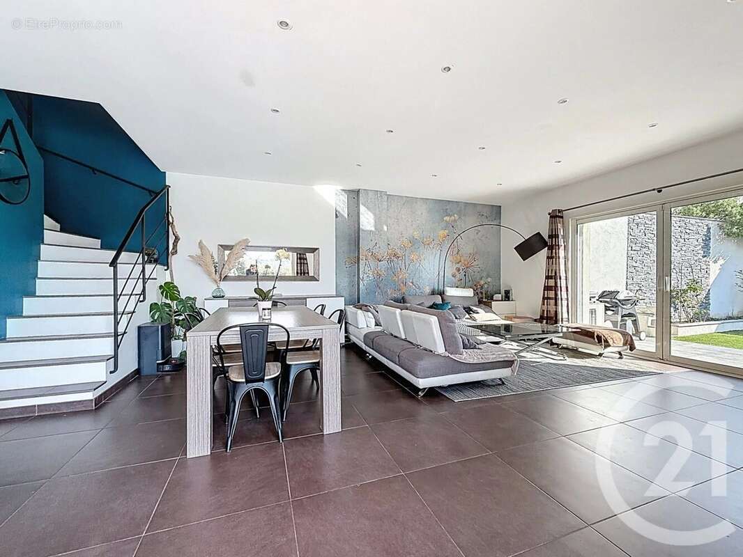 Maison à MOUANS-SARTOUX