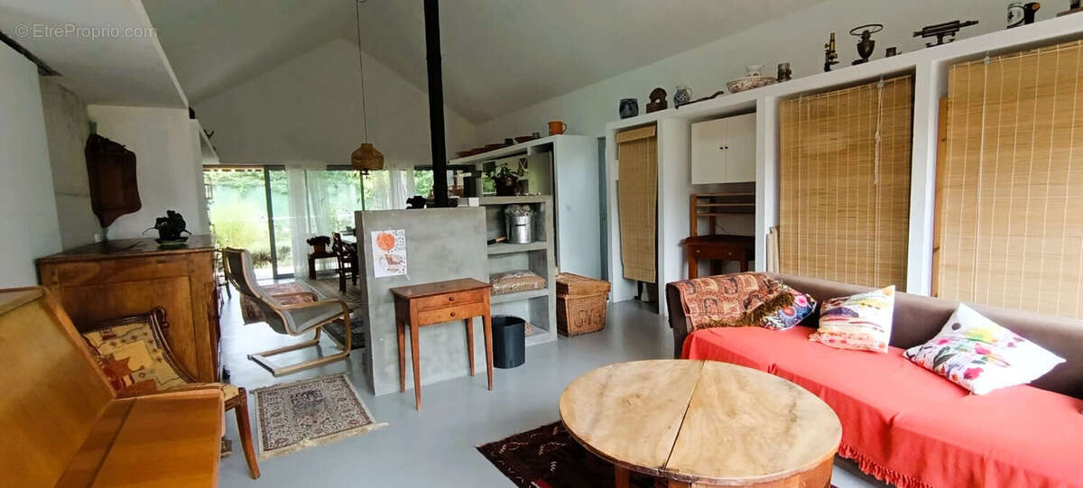 Maison à CANNES-ET-CLAIRAN