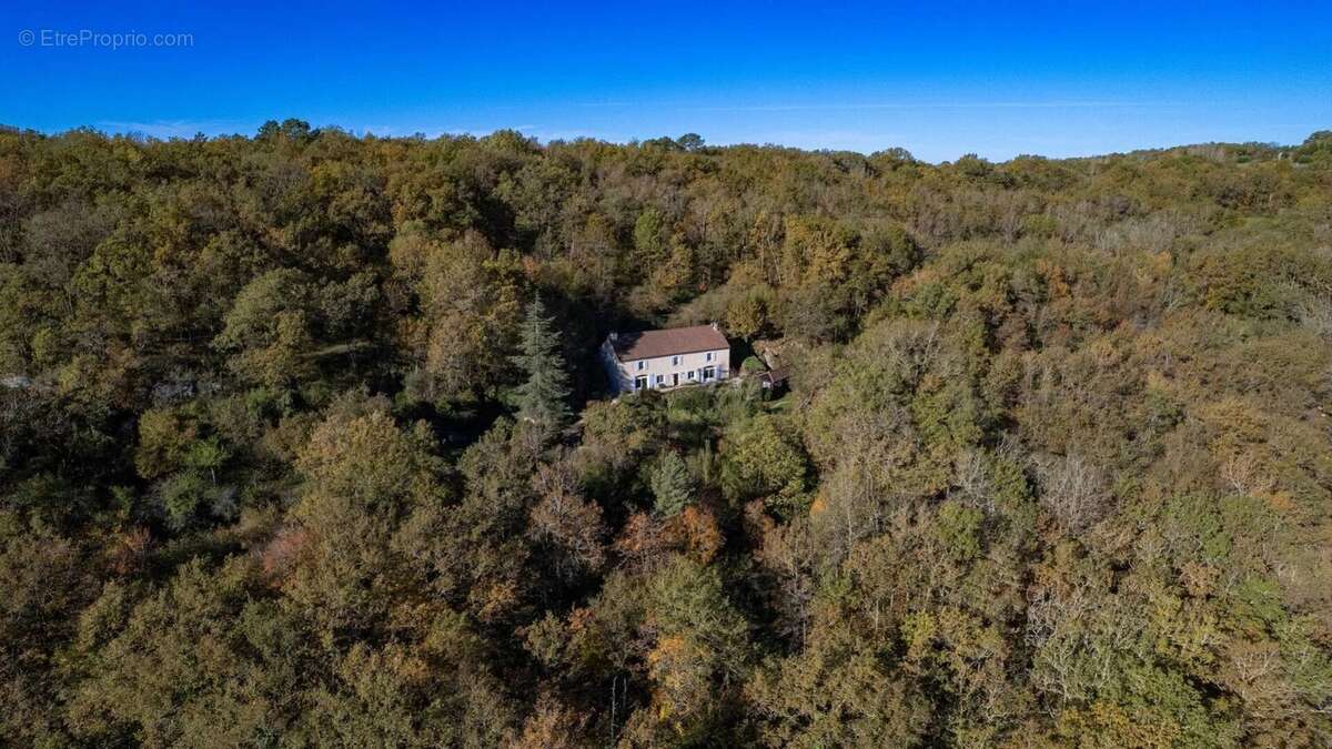 Maison à PUY-L&#039;EVEQUE