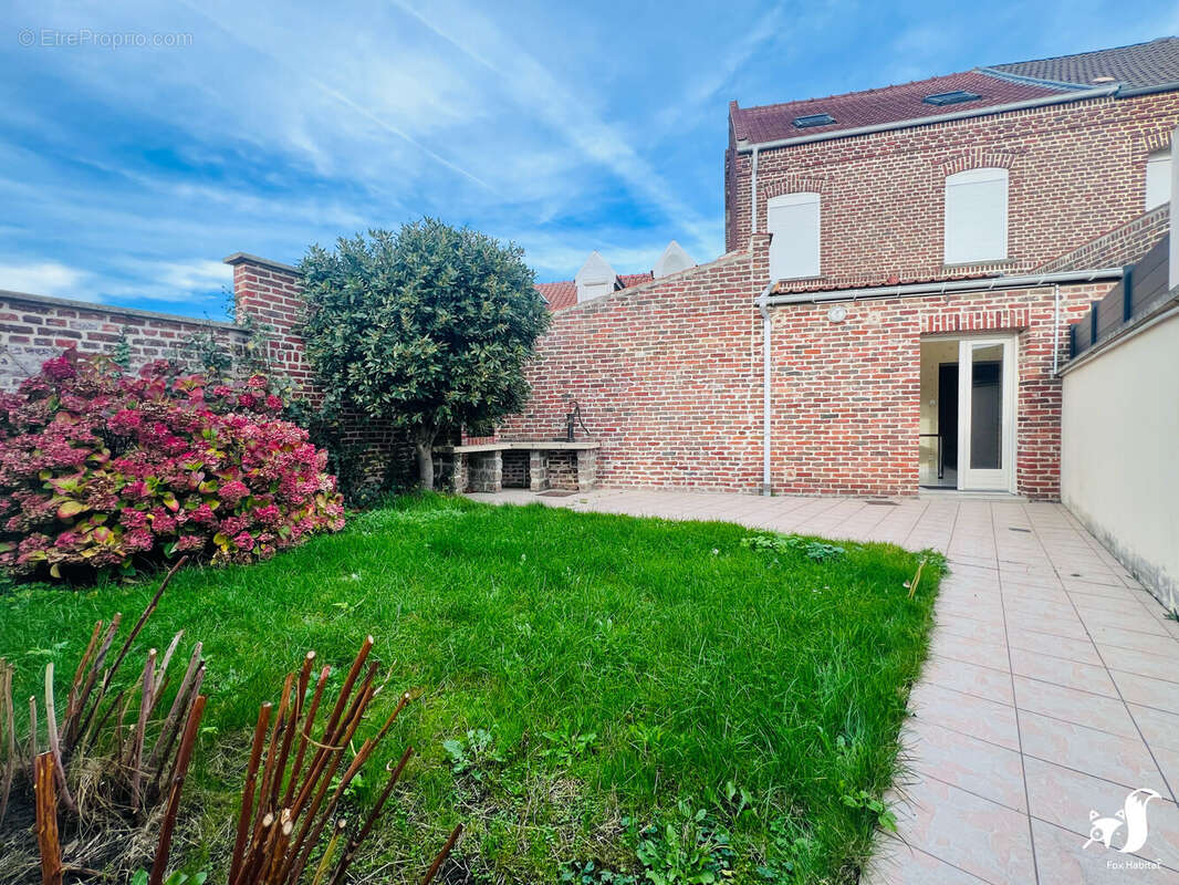 Maison à NEUVILLE-SAINT-REMY