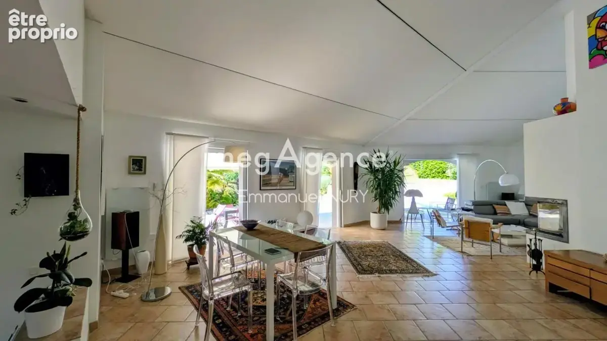 Maison d’architecte de 210m² avec piscine & calme absolu - photo 2