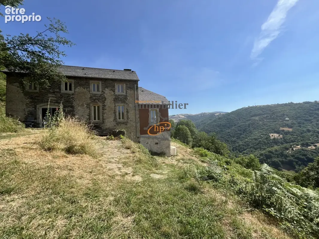 Maison à AYSSENES