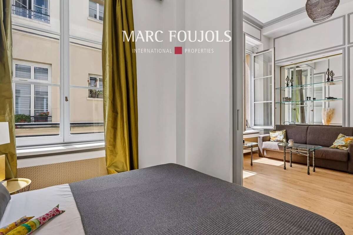 Appartement à PARIS-3E