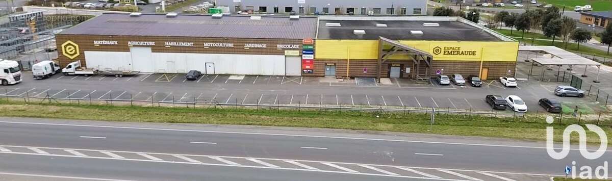 Photo 2 - Commerce à ECHIRE