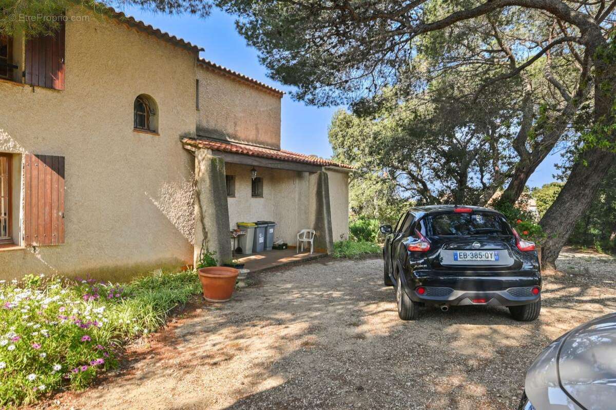 Maison à SIX-FOURS-LES-PLAGES