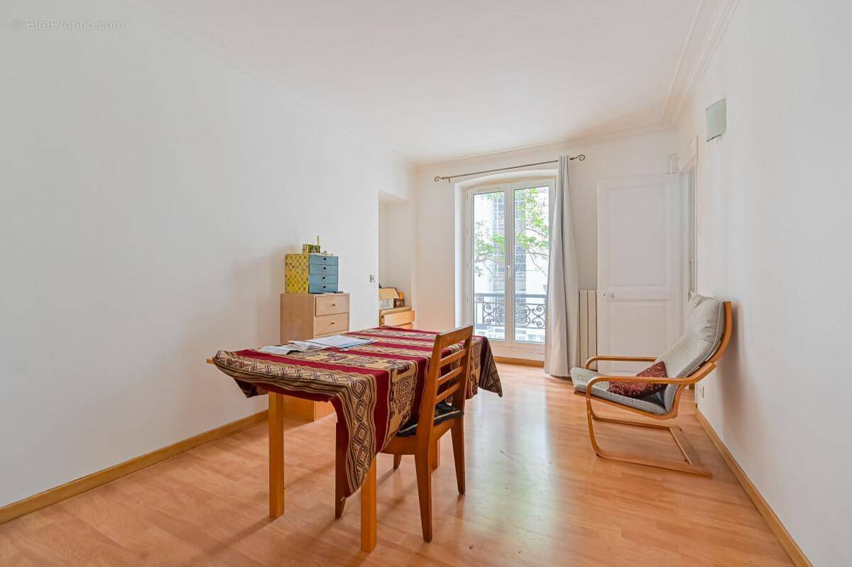Appartement à PARIS-18E