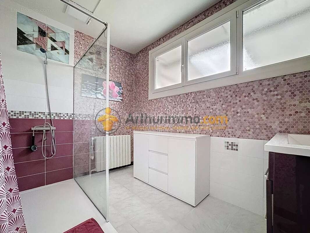 Maison à CUISSY-ET-GENY