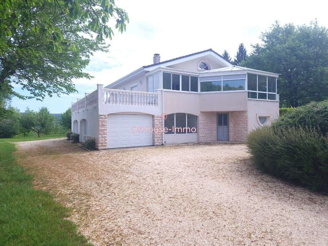 Maison à VARACIEUX