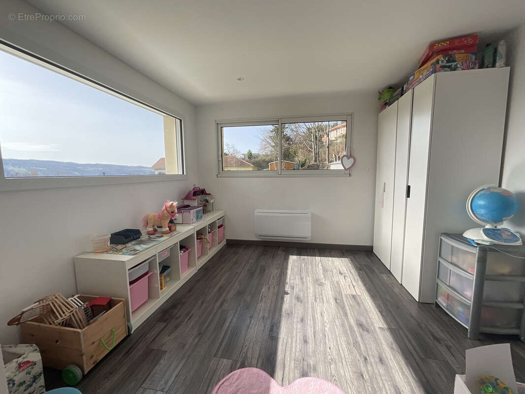 Maison à BOURGOIN-JALLIEU