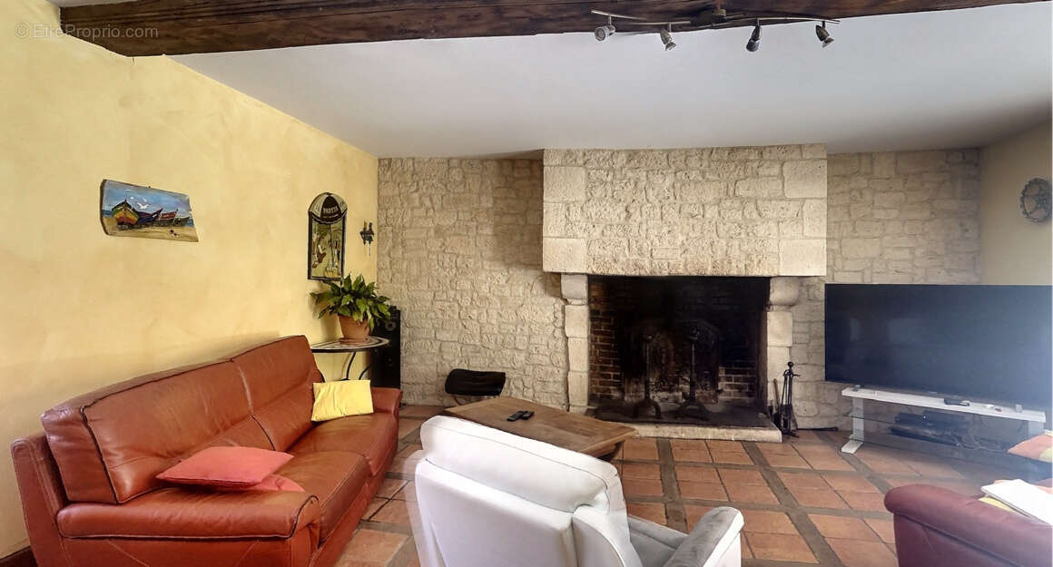 Maison à ANNESSE-ET-BEAULIEU