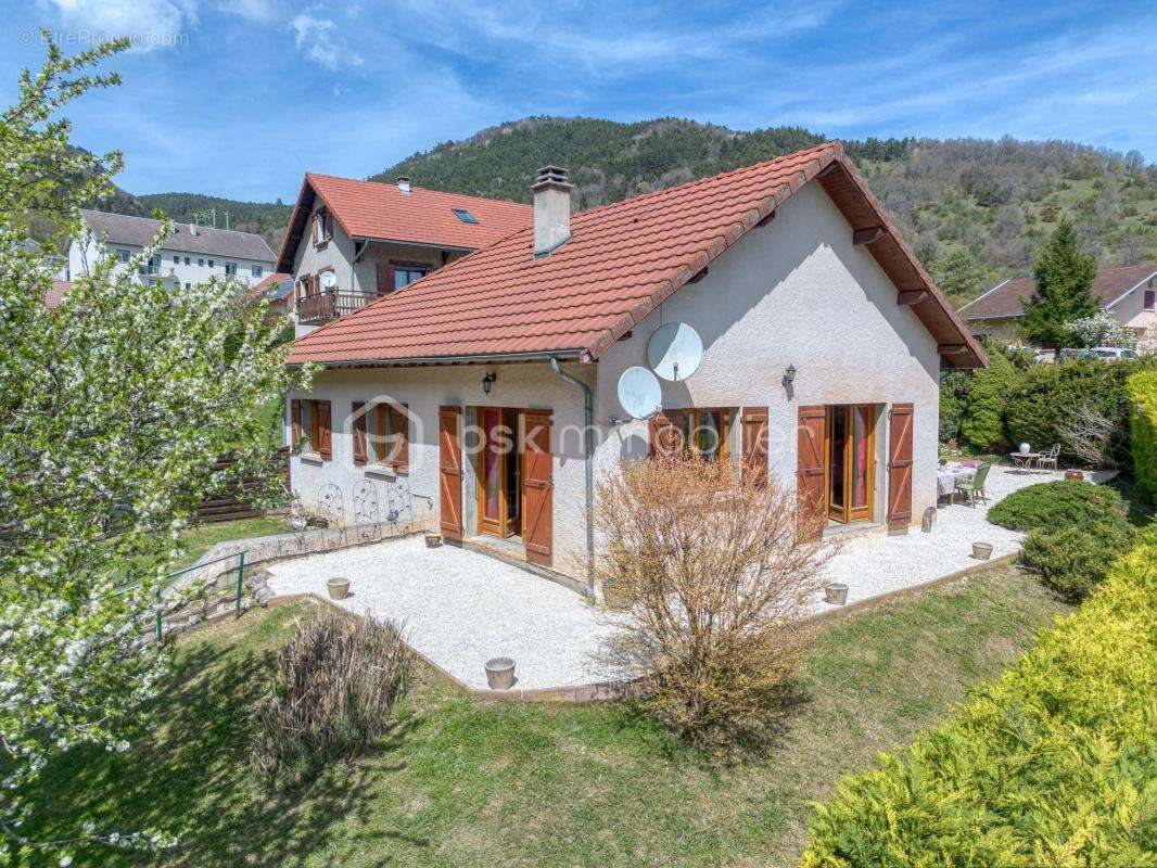 Prunieres 38350 - villa individuelle de plain pied de 124m² - 3 chambres, combles à aménager. vue exceptionnelle, cadre naturel  - photo 3