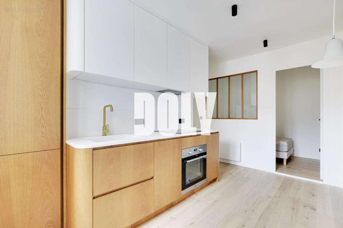 Appartement à PARIS-8E