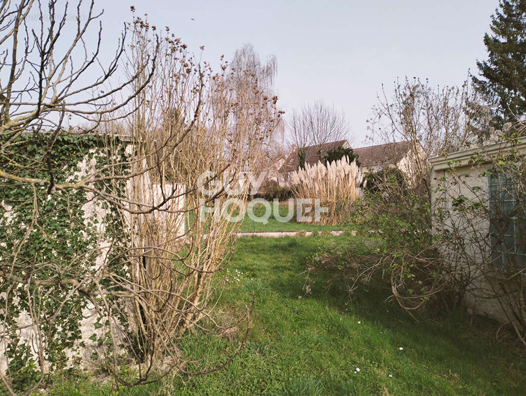 Maison à VERNOU-LA-CELLE-SUR-SEINE