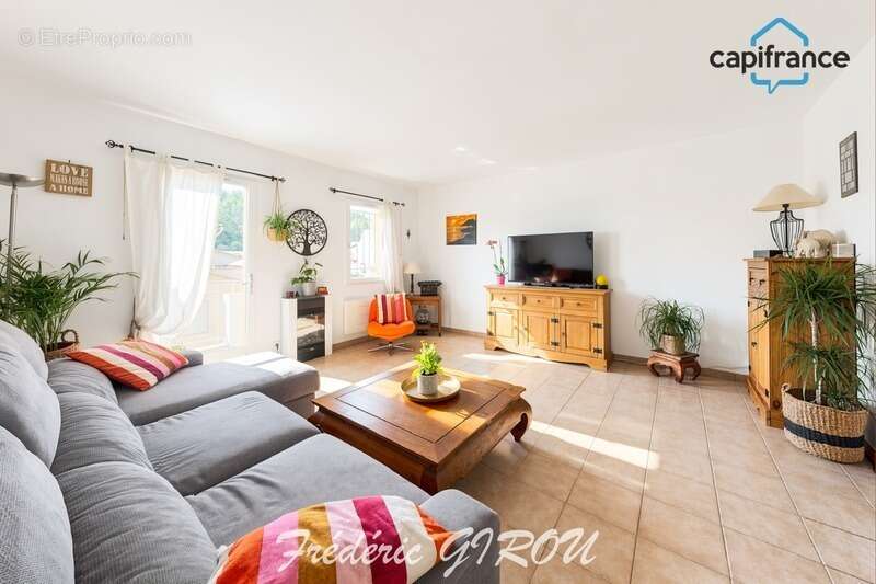 Appartement à MEYRARGUES