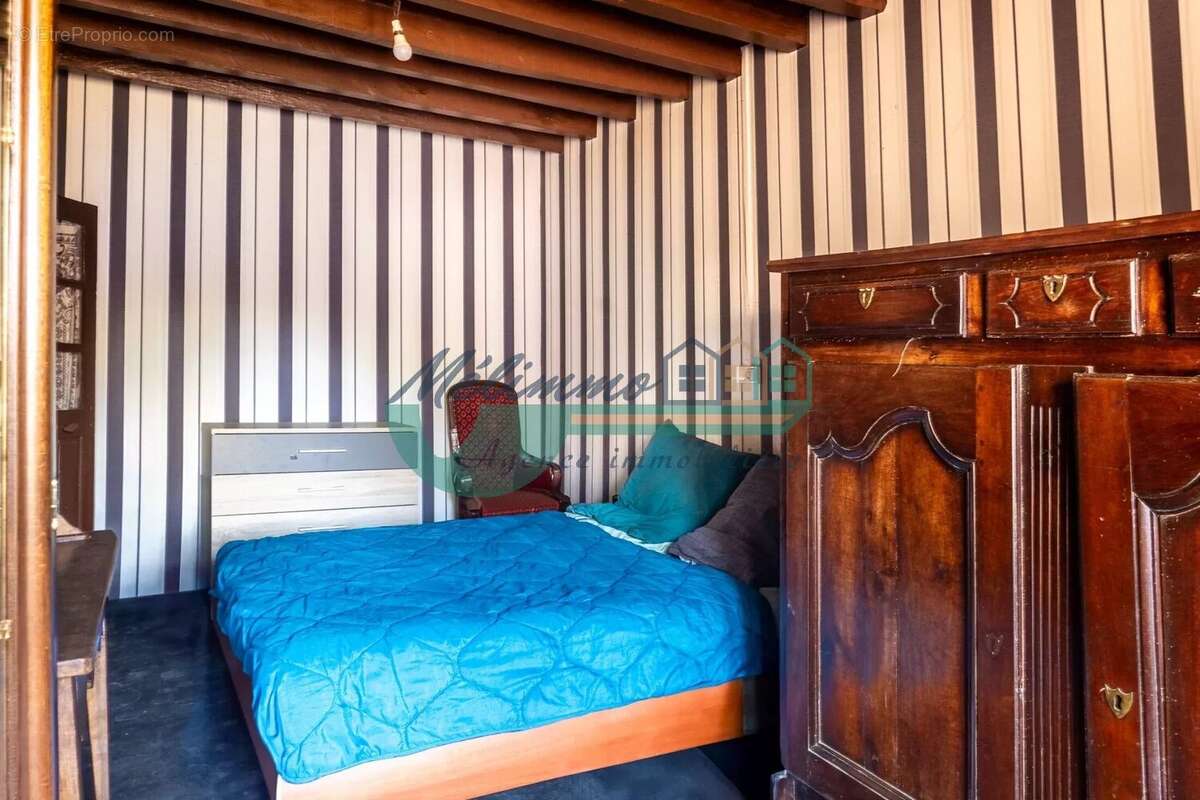 Maison à SOUGERES-EN-PUISAYE