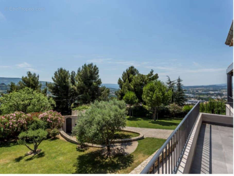 Villa Contemporaine dans le Luberon - photo 2