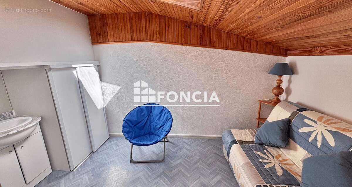 Appartement à LA LONDE-LES-MAURES