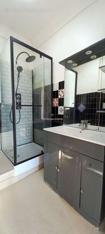 Appartement à PARIS-19E