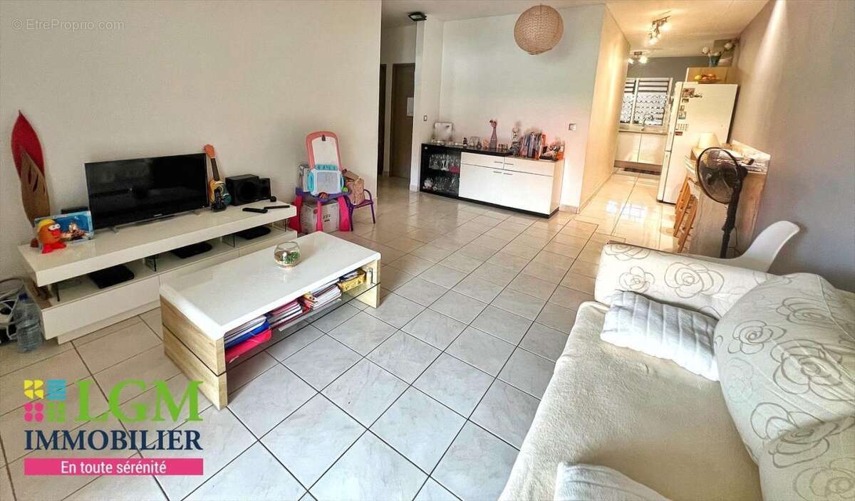 Maison à REMIRE-MONTJOLY