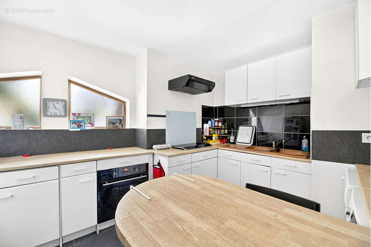 Maison de charme en coeur de village - 167 m2 - Résidence principale + studio indépendant - photo 14