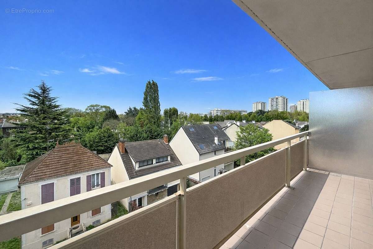 Appartement à SAINT-MAUR-DES-FOSSES