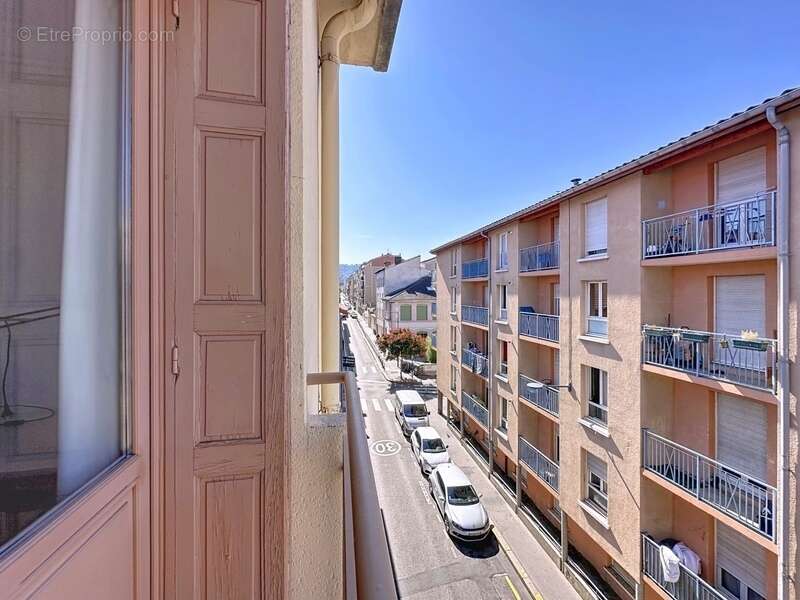 Appartement à SAINT-ETIENNE