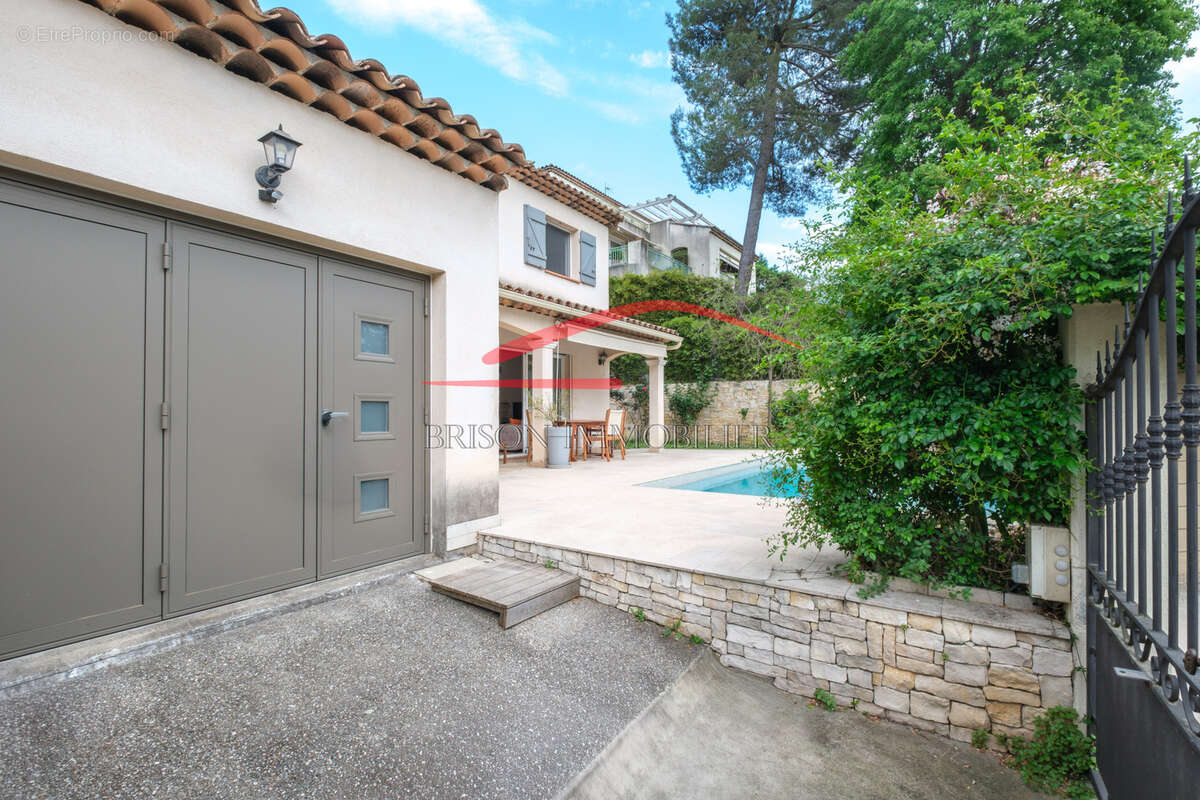 Maison à LA COLLE-SUR-LOUP