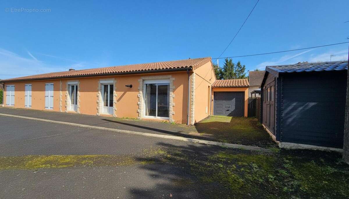 Photo 2 - Maison à LA TRIMOUILLE