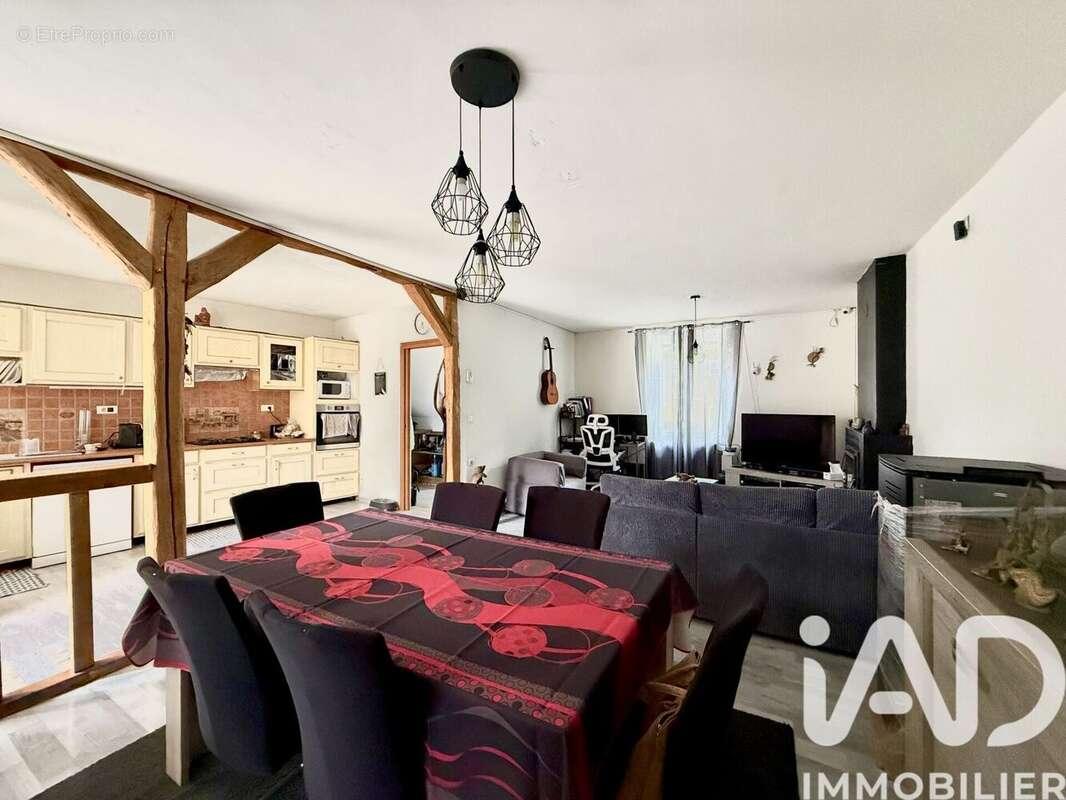 Maison 81 m² à Erceville  - photo 2