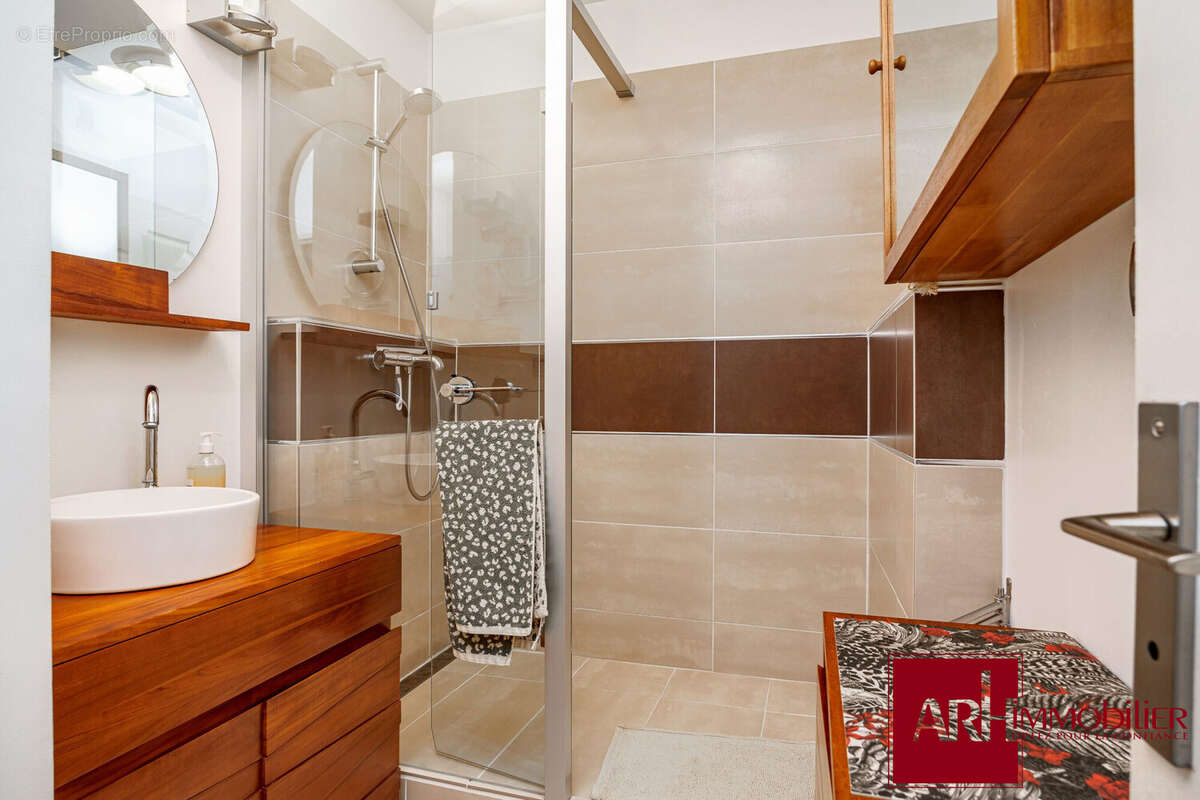 Appartement 56 m² à Saint-Paul  - photo 6