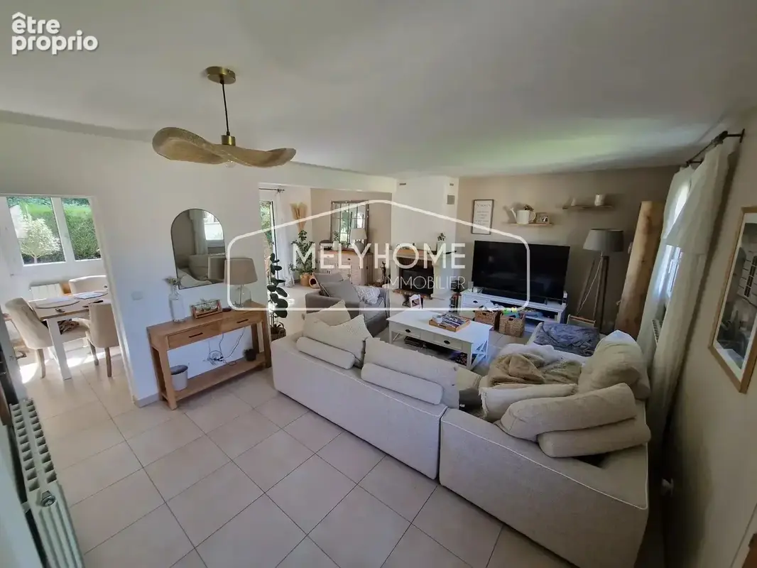 Maison familiale en excellent état – 117 m² habitables – Jardin, garage et accès rapide Chartres / Rambouillet - photo 5